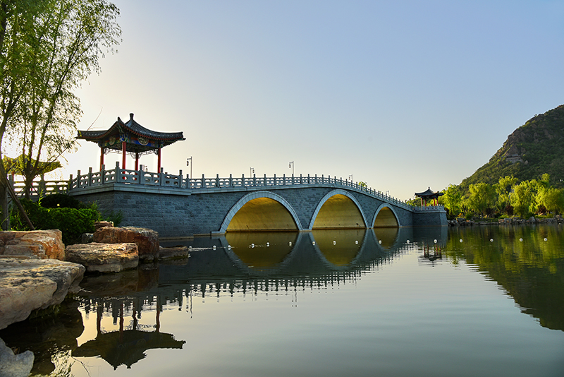 濟(jì)南華山洼濕地公園崇正橋、煙雨橋